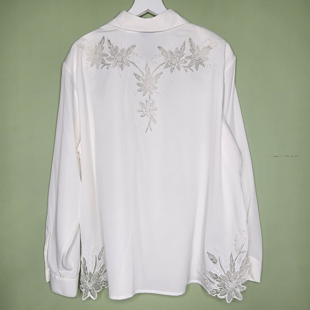 Vintage White Blouse LP Laser Cut Floral Old Money Preppy Office Secretary L/S - Picture 3 of 10
